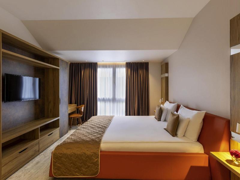 Mã¶venpick Resort And Spa Fruske Terme image