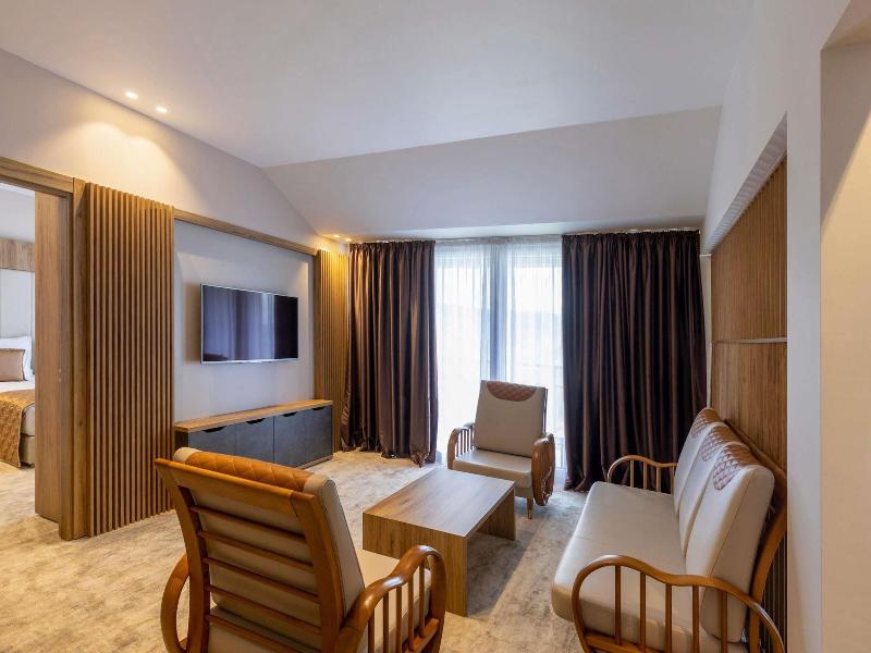 Mã¶venpick Resort And Spa Fruske Terme image