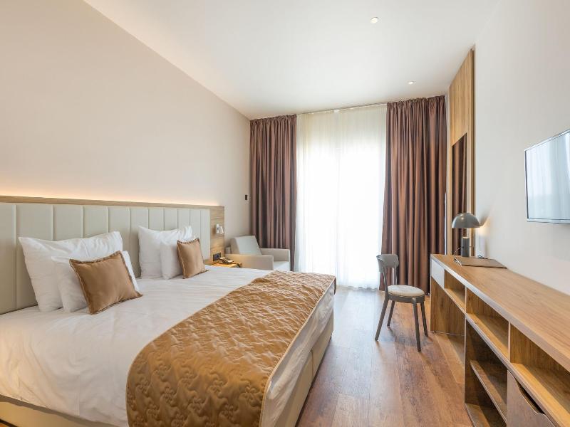 Mã¶venpick Resort And Spa Fruske Terme image