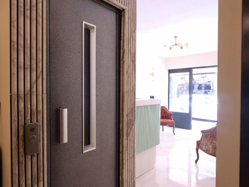 Classio Suite Hotel image