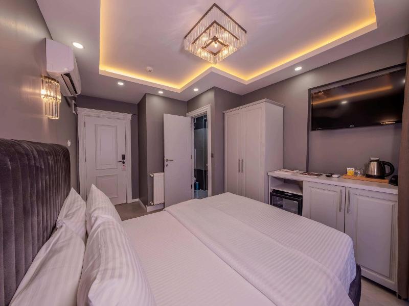 Classio Suite Hotel image