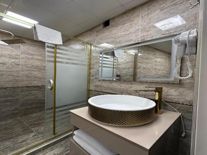 Central City Hotel Baku image