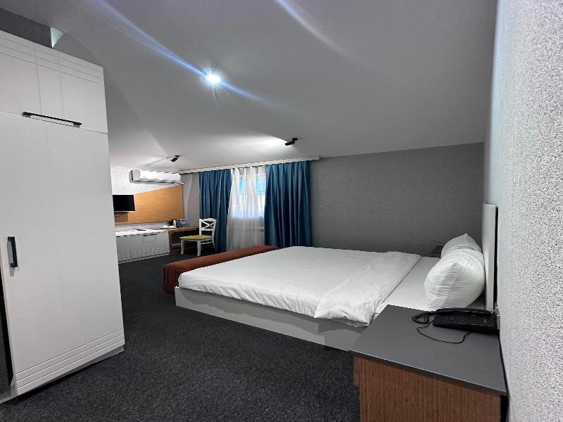 Central City Hotel Baku image