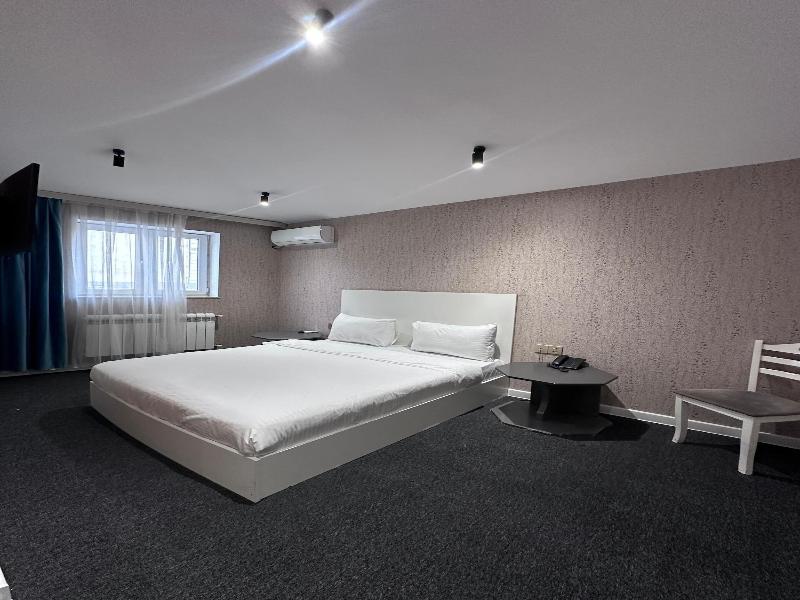 Central City Hotel Baku image