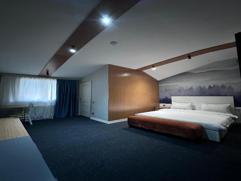 Central City Hotel Baku image