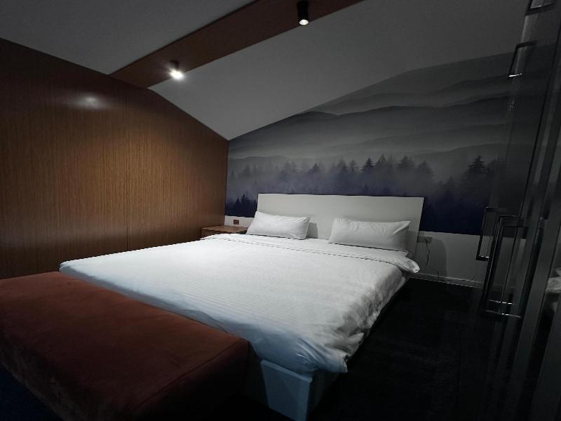 Central City Hotel Baku image