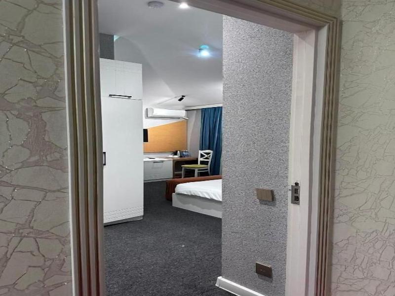 Central City Hotel Baku image
