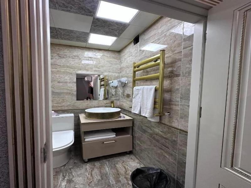 Central City Hotel Baku image