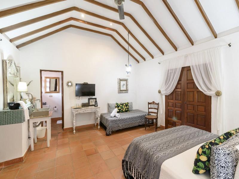 Hotel Boutique Al Alma image