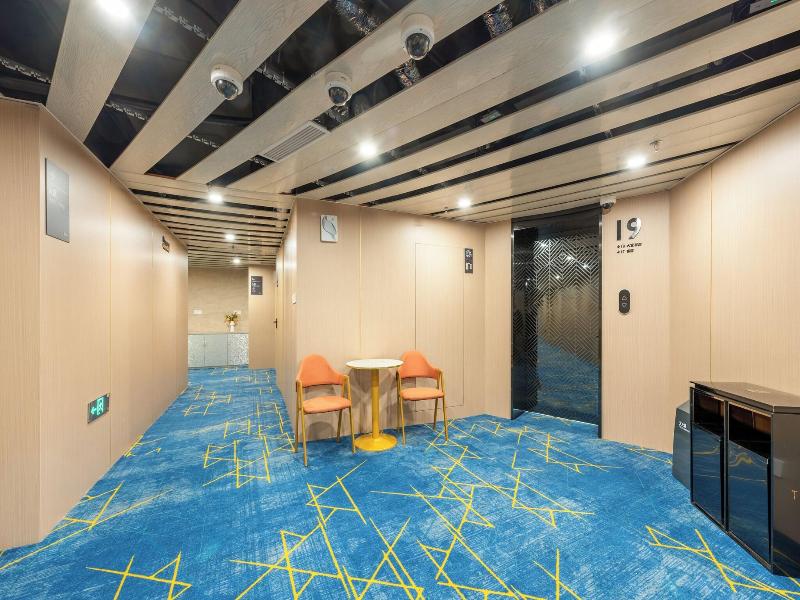 Lemon Hotel image