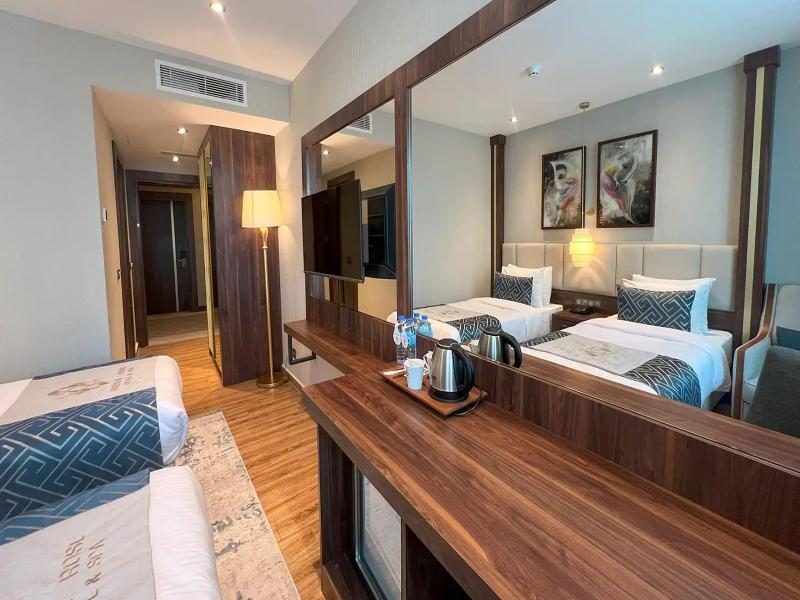 Golden Rose Hotel & Spa image