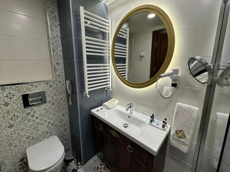 Golden Rose Hotel & Spa image