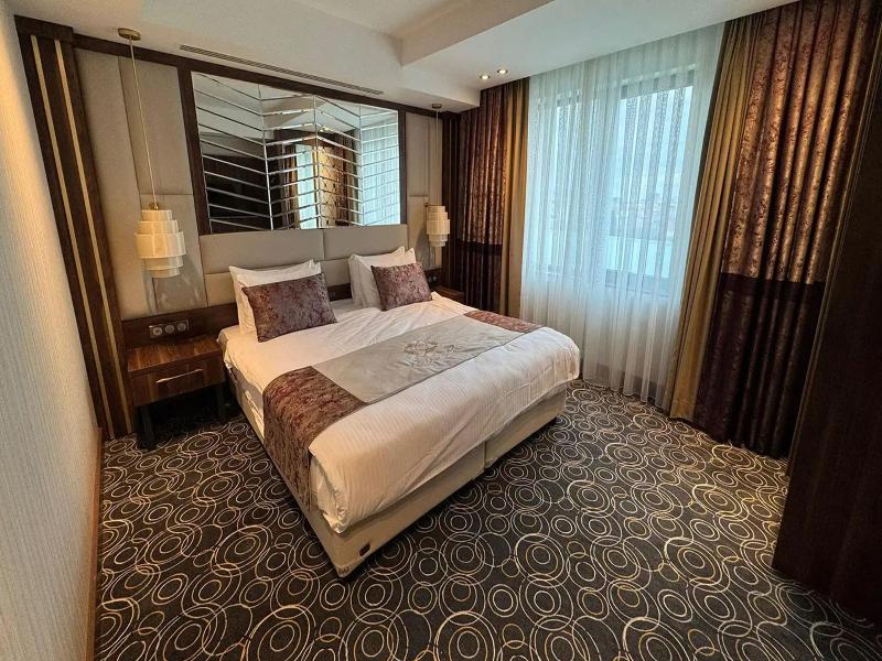 Golden Rose Hotel & Spa image