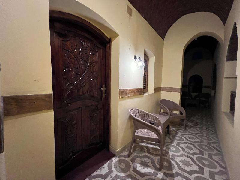 Elphardous Oasis Hotel 4