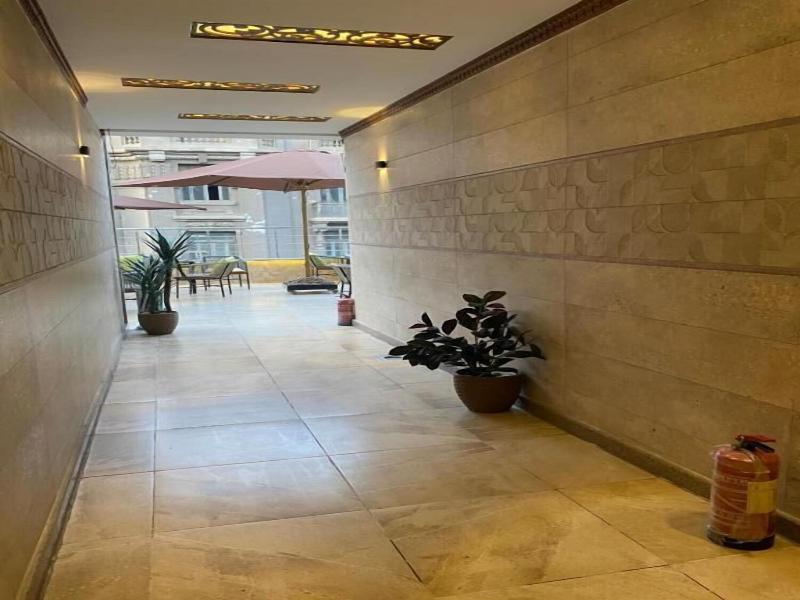 Sun City Hotel image