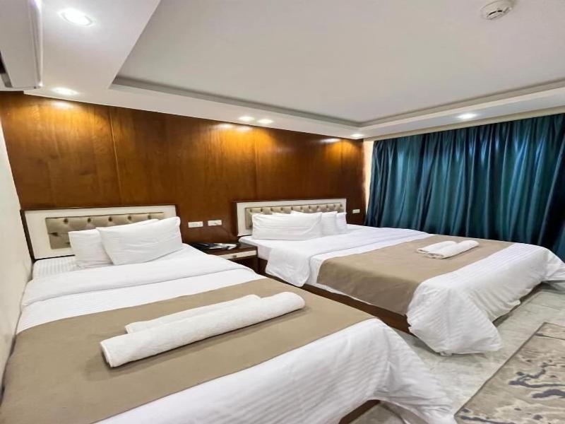 Sun City Hotel image