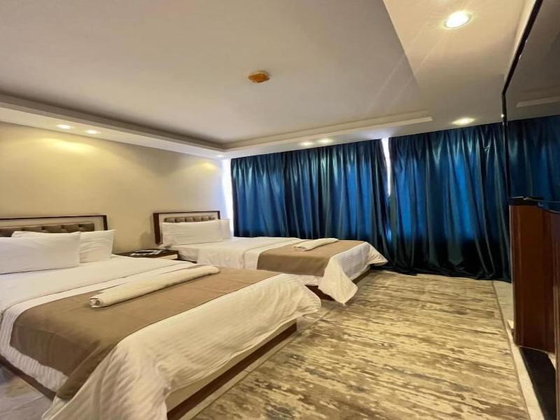 Sun City Hotel image