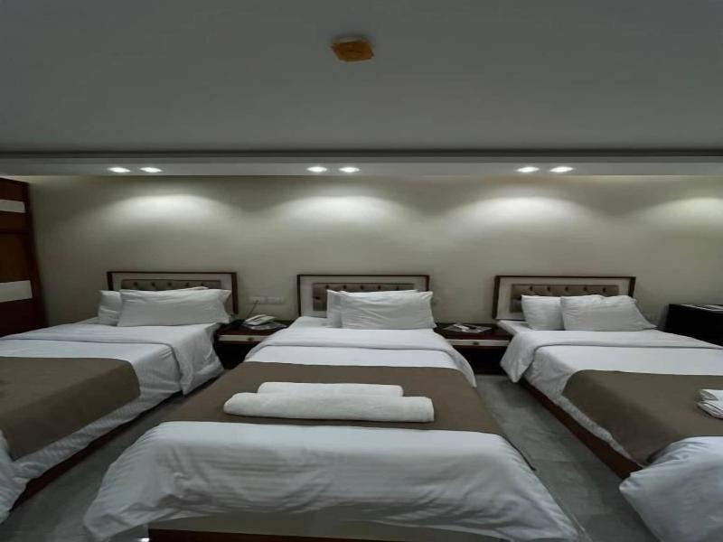 Sun City Hotel image