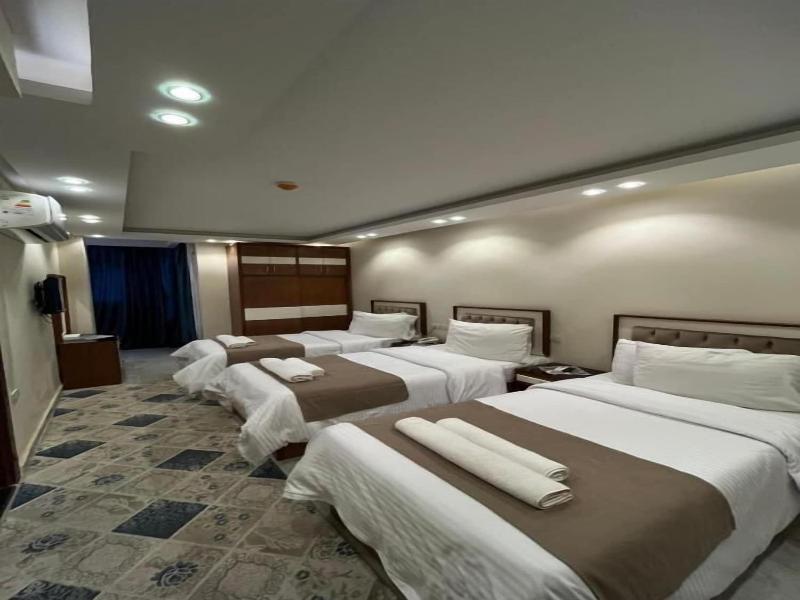 Sun City Hotel image