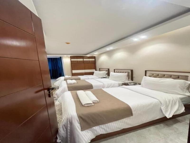 Sun City Hotel image