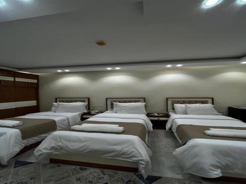 Sun City Hotel image