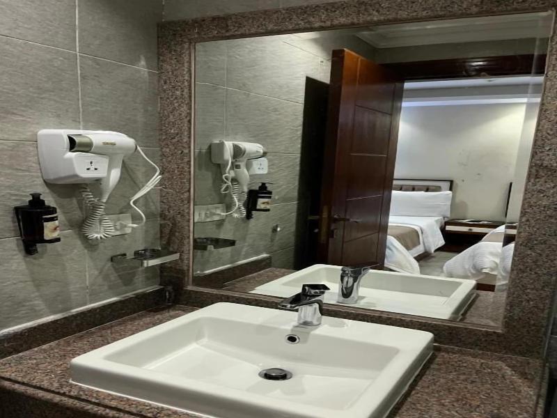 Sun City Hotel image