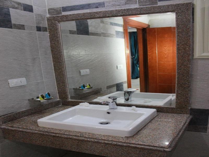 Sun City Hotel image