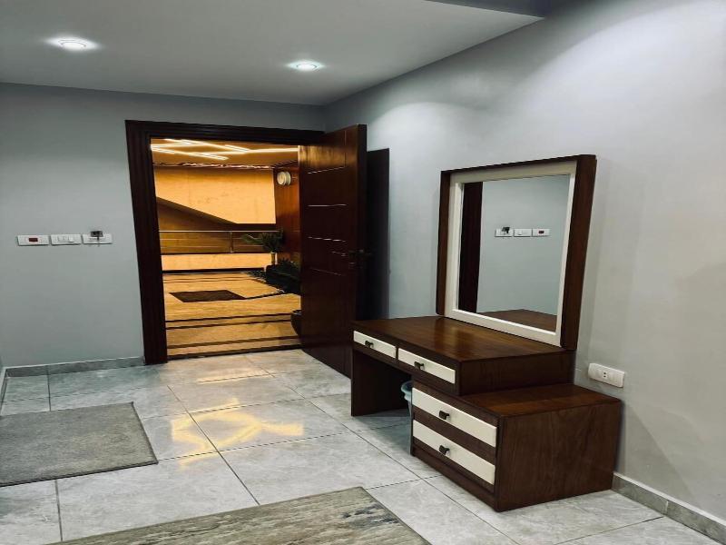 Sun City Hotel image