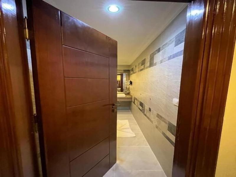 Sun City Hotel image
