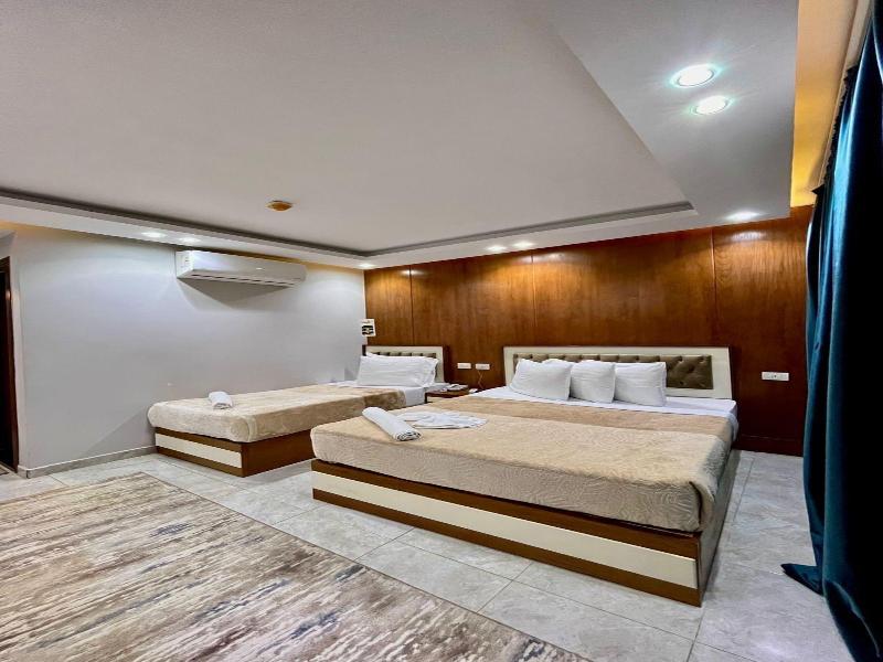 Sun City Hotel image
