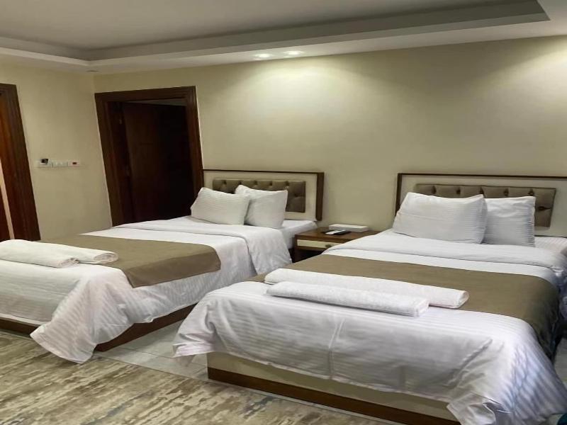 Sun City Hotel image