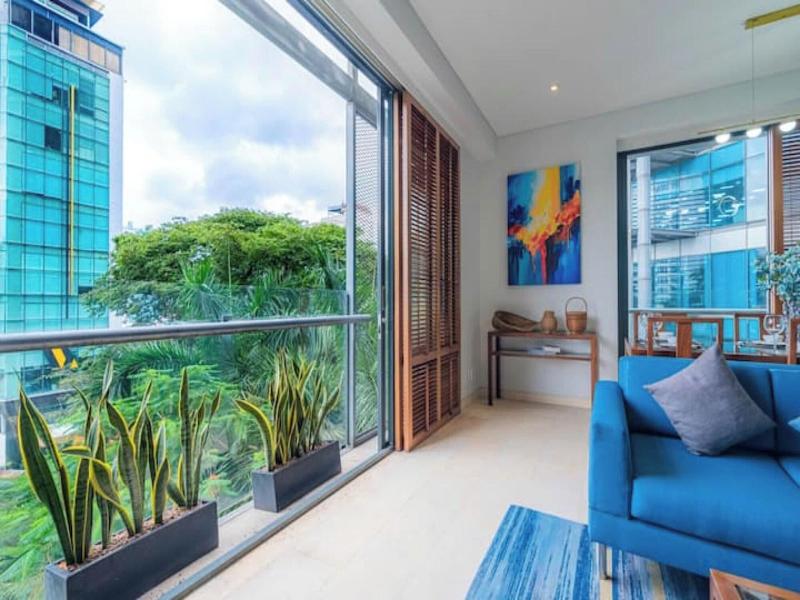 Bluesky Avalon Saigon Center Luxury image
