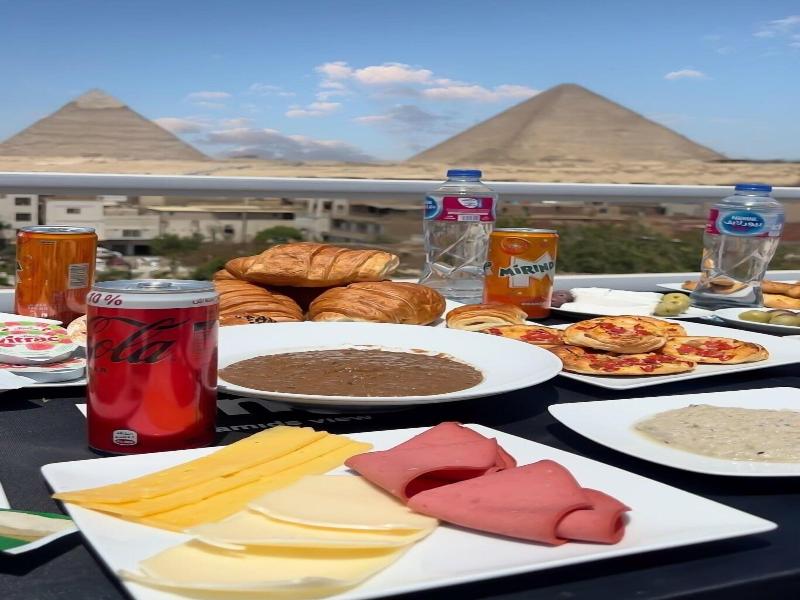 Pyramids Express View Inn image