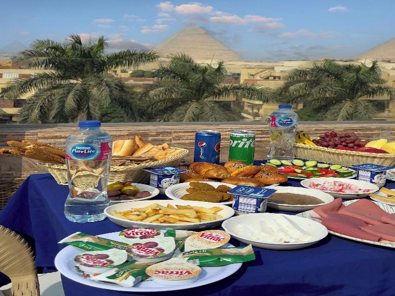 Pyramids Express View Inn image