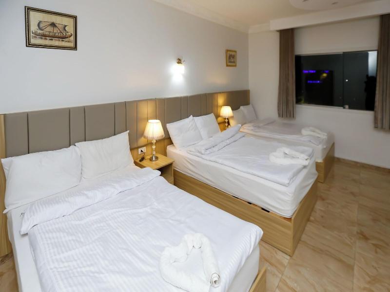 Pyramids Express View Inn image
