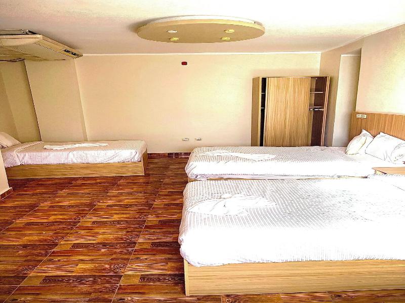 Pyramids Express View Inn image