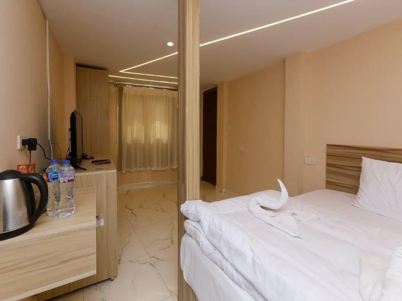 Pyramids Express View Inn image