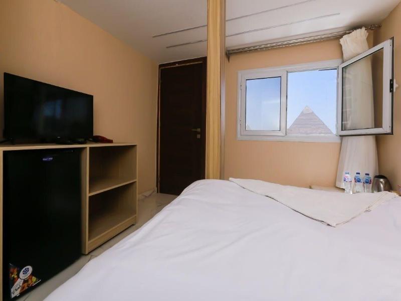 Pyramids Express View Inn image