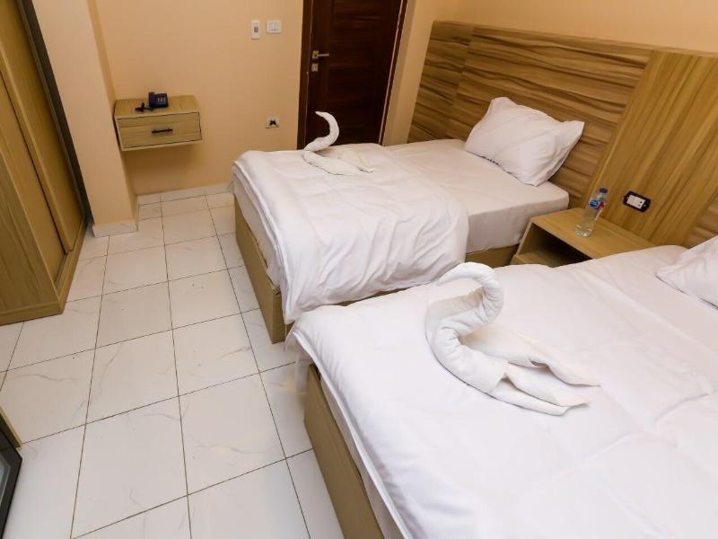 Pyramids Express View Inn image