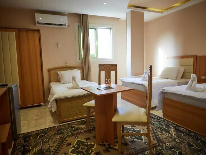 Pyramids Express View Inn image