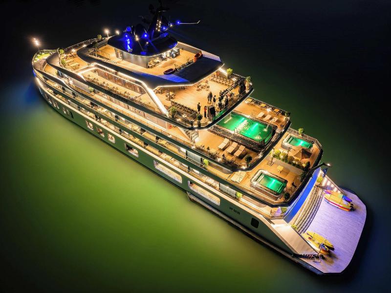 Dora Cruise image
