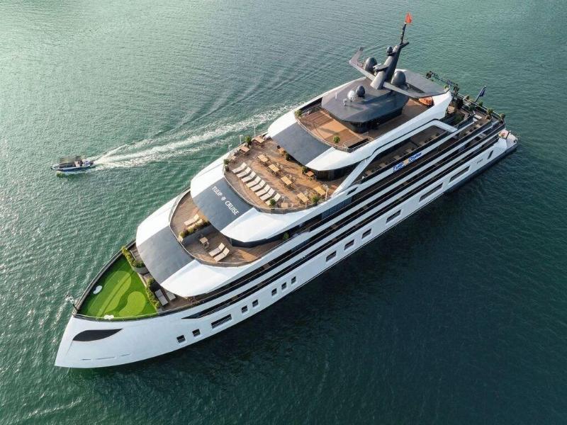 Dora Cruise image