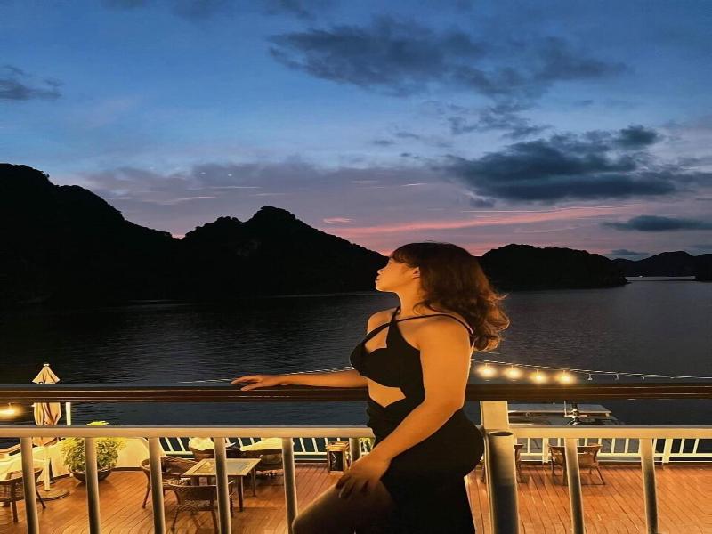 Dora Cruise image