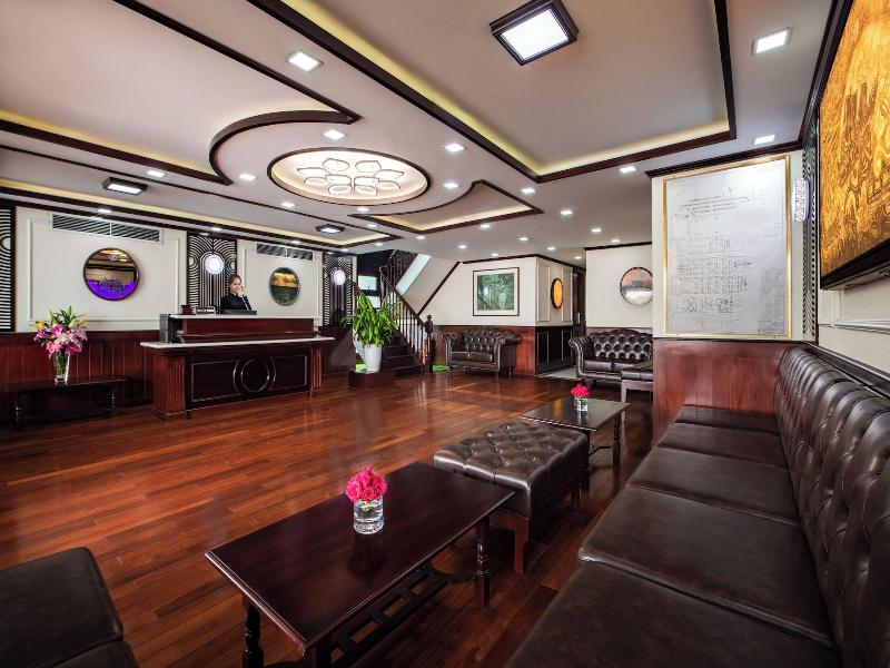Dora Cruise image