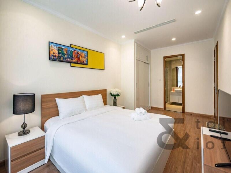 Cozy- Vinhomes Central Park Apartments image