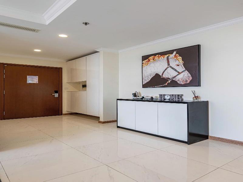Cozy- Vinhomes Central Park Apartments image