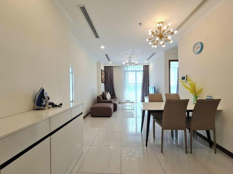 Cozy- Vinhomes Central Park Apartments image