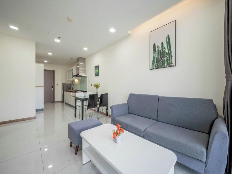 Cozy- Vinhomes Central Park Apartments image