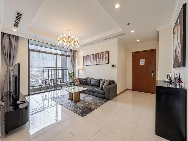 Cozy- Vinhomes Central Park Apartments image