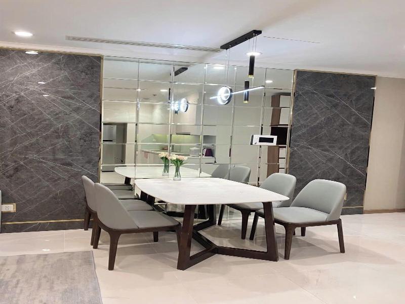 Cozy- Vinhomes Central Park Apartments image